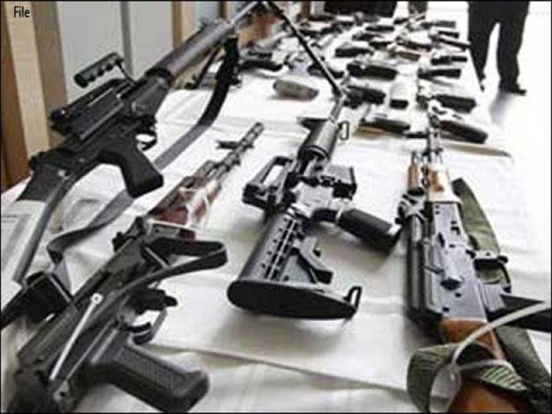 کراچی،رینجرز نے لیاقت آباد سے اسلحہ کا بڑا ذخیرہ برآمد کرلیا