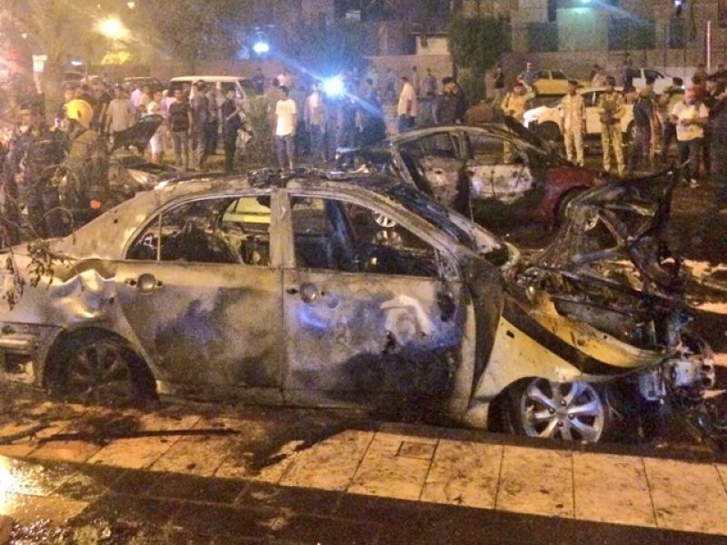 بغداد کے آئس کریم پارلر میں خودکش دھماکہ،13 افراد جاں بحق،30 سے زائد زخمی