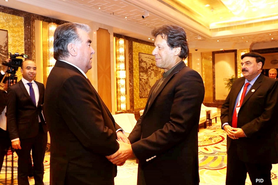 وزیر اعظم عمران خان اور تاجکستان کے صدر امام علی رحمانوف کی ملاقات