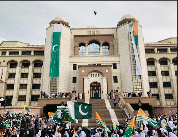 مظلوم کشمیریوں کیخلاف بھارتی دہشت گردی پرپوری پاکستانی قوم سراپا احتجاج