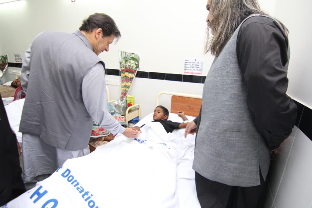 زلزلے سےجانی و مالی نقصان اٹھانے والوں کا دکھ محسوس کرسکتا ہوں:وزیراعظم عمران خان