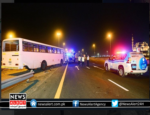 دبئی سے شارجہ جاتے فیکٹری کی بس حادثے کا شکار ، 21 افراد زخمی