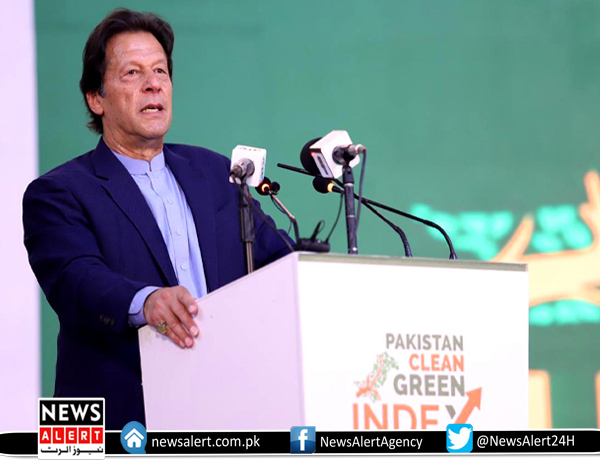 ملک میں طاقتور قانون کے نیچے نہیں آتا ،وہ پی ڈی ایم جیسا اتحاد بنالیتاہے: وزیراعظم عمران خان