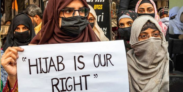 بھارت:باحجاب طالبات کو امتحان میں بیٹھنے کی اجازت دینے پر7 اساتذہ معطل