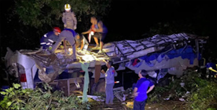 برازیل: مسافر بس کھائی میں جا گری 11 افراد ہلاک