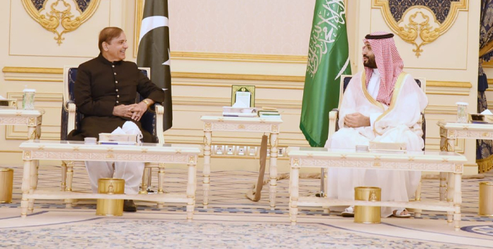 وزیر اعظم کے دورہ سعودی عرب کا مشترکہ اعلامیہ جاری،3 ارب ڈالرکی واپسی میں توسیع