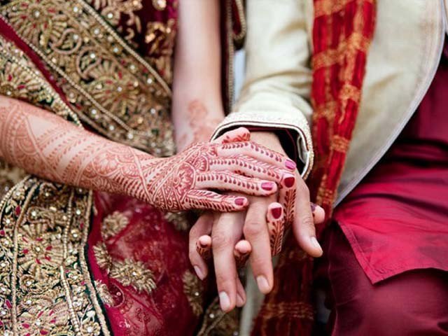 عمران خان کی شادی تڑوا کر ان کی چوتھی بیوی بننا چاہتی ہوں :لندن سے خاتون کی پیش کش