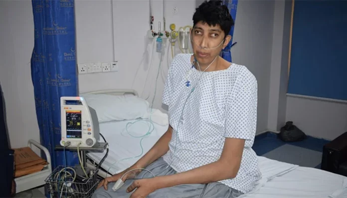طویل القامت پاکستانی کی طبیعت اچانک خراب، نجی ہسپتال منتقل