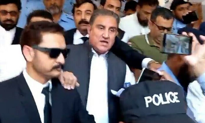 Shah Mehmood Qureshi's move to reject nomination papers from 3 constituencies was challenged, News Alert Gujrat