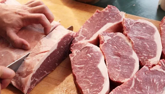 9 butchers punished for selling meat on holiday, News Alert Gujrat