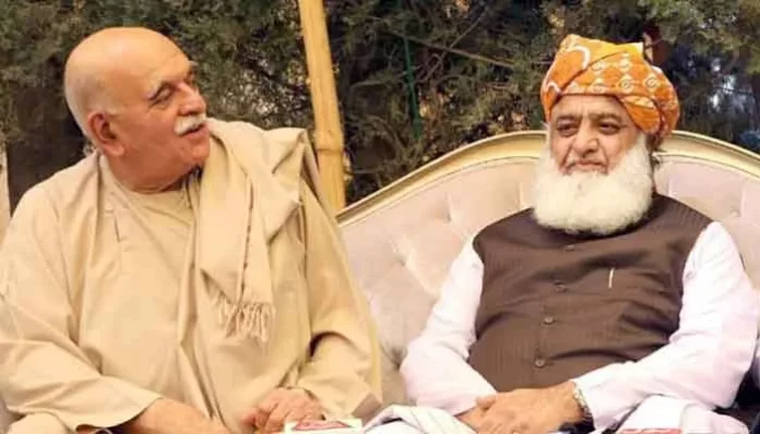Mahmood Khan Achakzai abdicated in favor of Maulana Fazlur Rahman