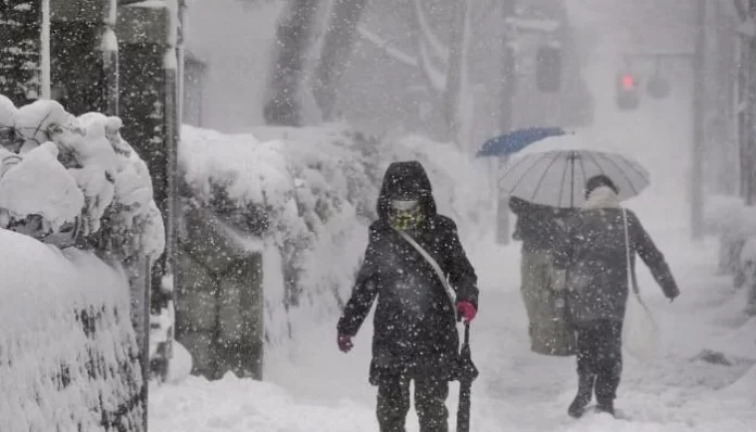 امریکہ میں شدید برفباری کے باعث نظام زندگی مفلوج