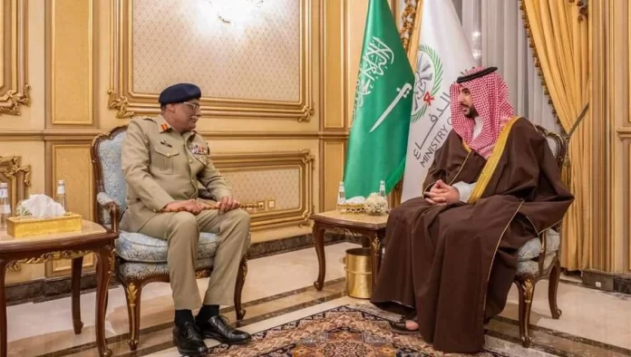 جنرل ساحر شمشاد کی سعودی وزیر دفاع شہزادہ خالد بن سلمان سے ملاقات