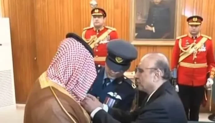 سعودی وزیر دفاع کو نشان پاکستان کے اعزاز سے نواز دیاگیا