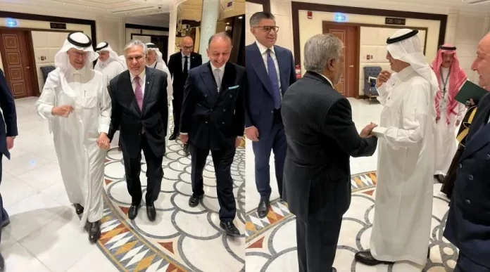 وزیر خارجہ اسحاق ڈار کی سعودی وزیر شہزادہ عبد العزیز سے ملاقات
