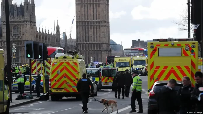 برطانیہ: دہشتگردی کی پلاننگ کے شبہے میں 3 افراد گرفتار
